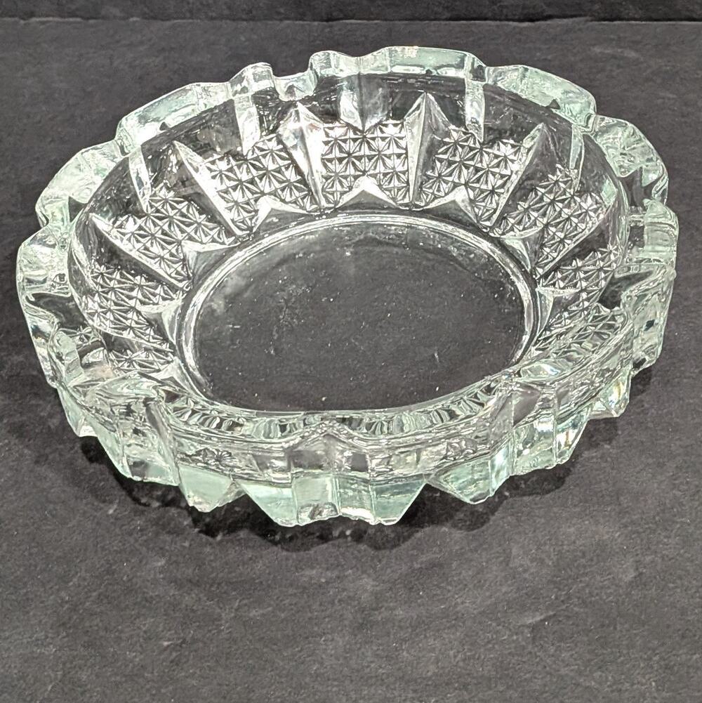 Vintage Clear Pressed Glass Ashtray Trinket Dish Bowl Diamond Starburst 5.5"